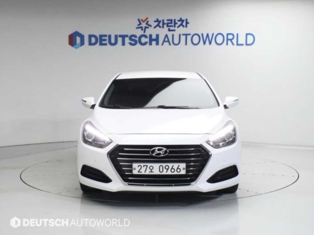 현대 i40 더뉴i40Saloon 1.7 VGT PYL 이미지 3