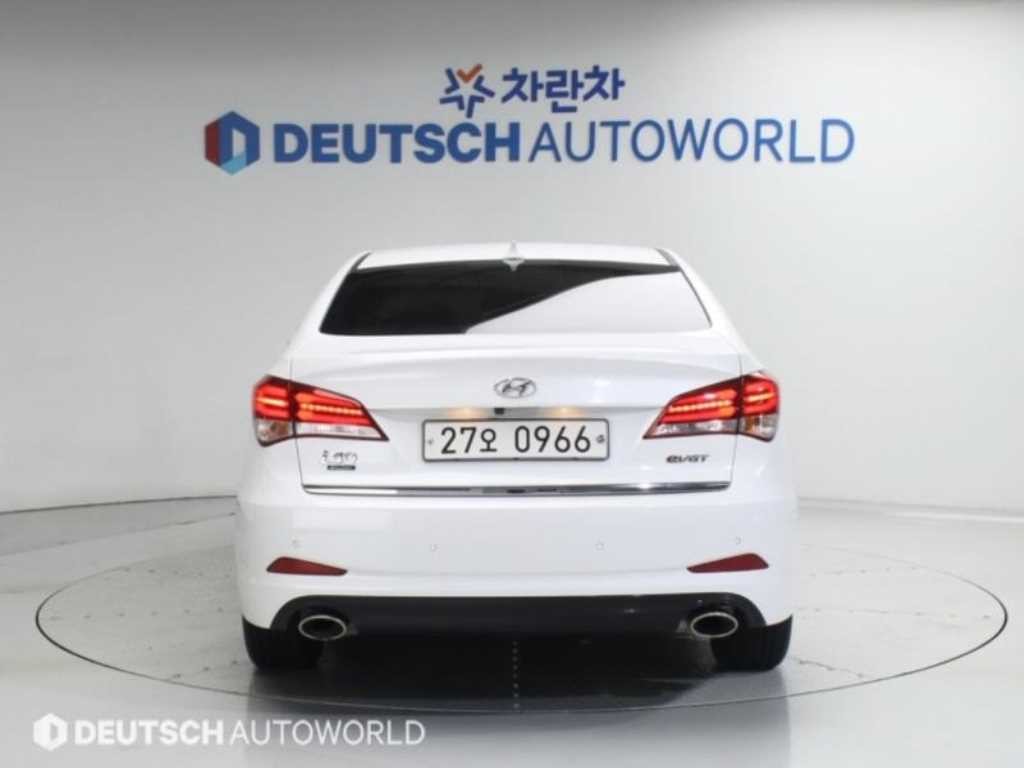 현대 i40 더뉴i40Saloon 1.7 VGT PYL 이미지 4