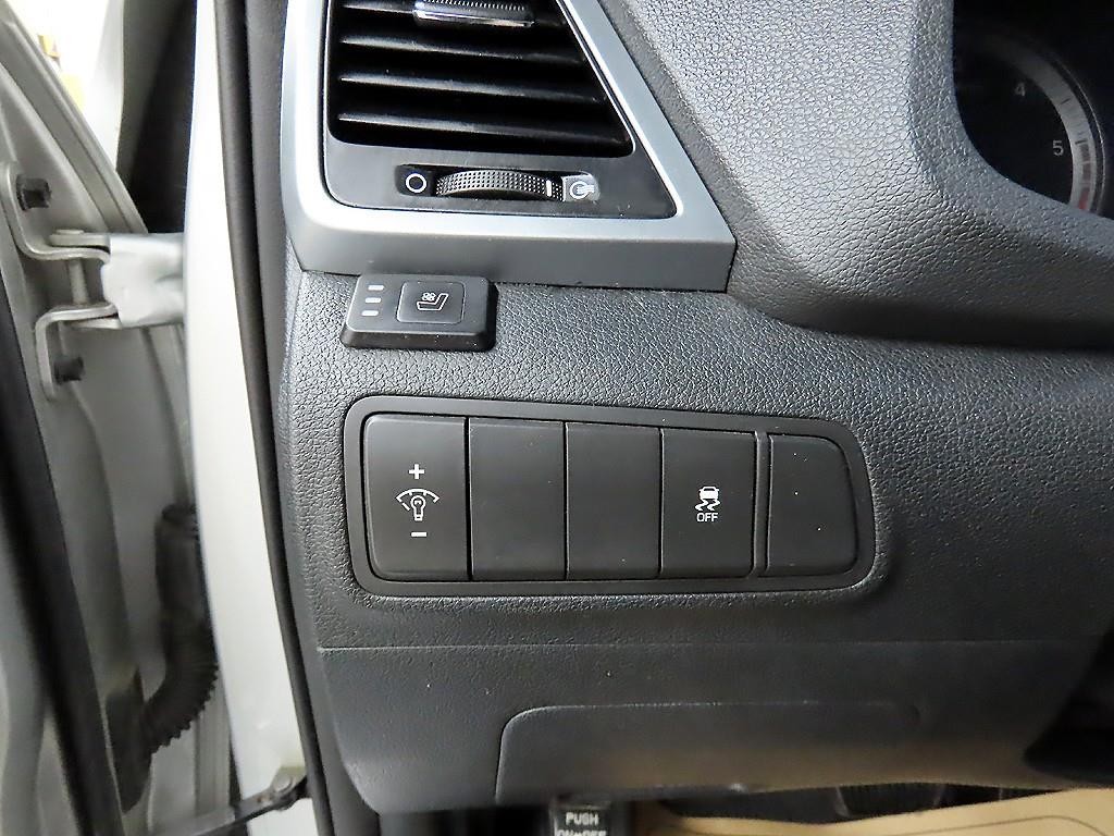 현대 투싼 올뉴투싼 디젤 2.0 2WD 모던 이미지 12