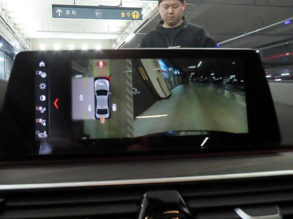 BMW 5시리즈 5시리즈 (G30) 530i M 스포츠 플러스 이미지 15