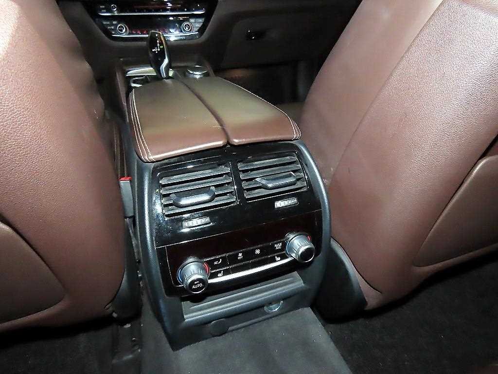 BMW 5시리즈 5시리즈 (G30) 530i M 스포츠 플러스 이미지 16