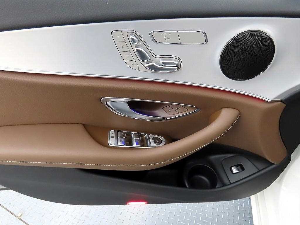 벤츠 E 클래스 E-클래스 W213 E250 아방가르드 이미지 11