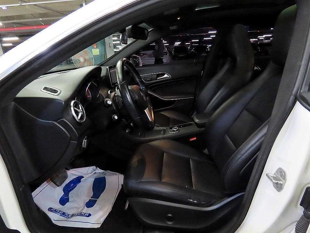 벤츠 CLA 클래스 CLA클래스 CLA 200 CDI 이미지 14