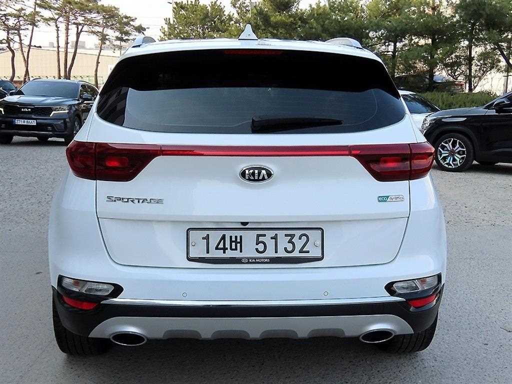 기아 스포티지 스포티지 더 볼드 2.0 디젤 2WD 프레스티지 이미지 4