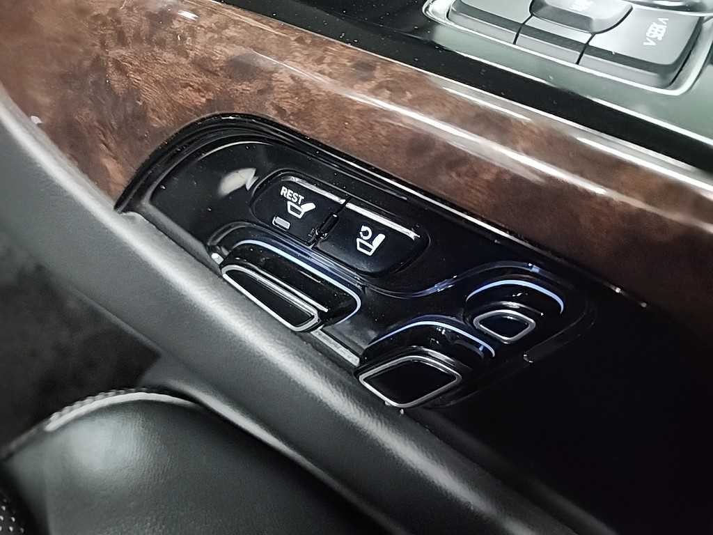 제네시스 EQ900 3.3 T-GDI AWD 프리미엄 럭셔리 이미지 16