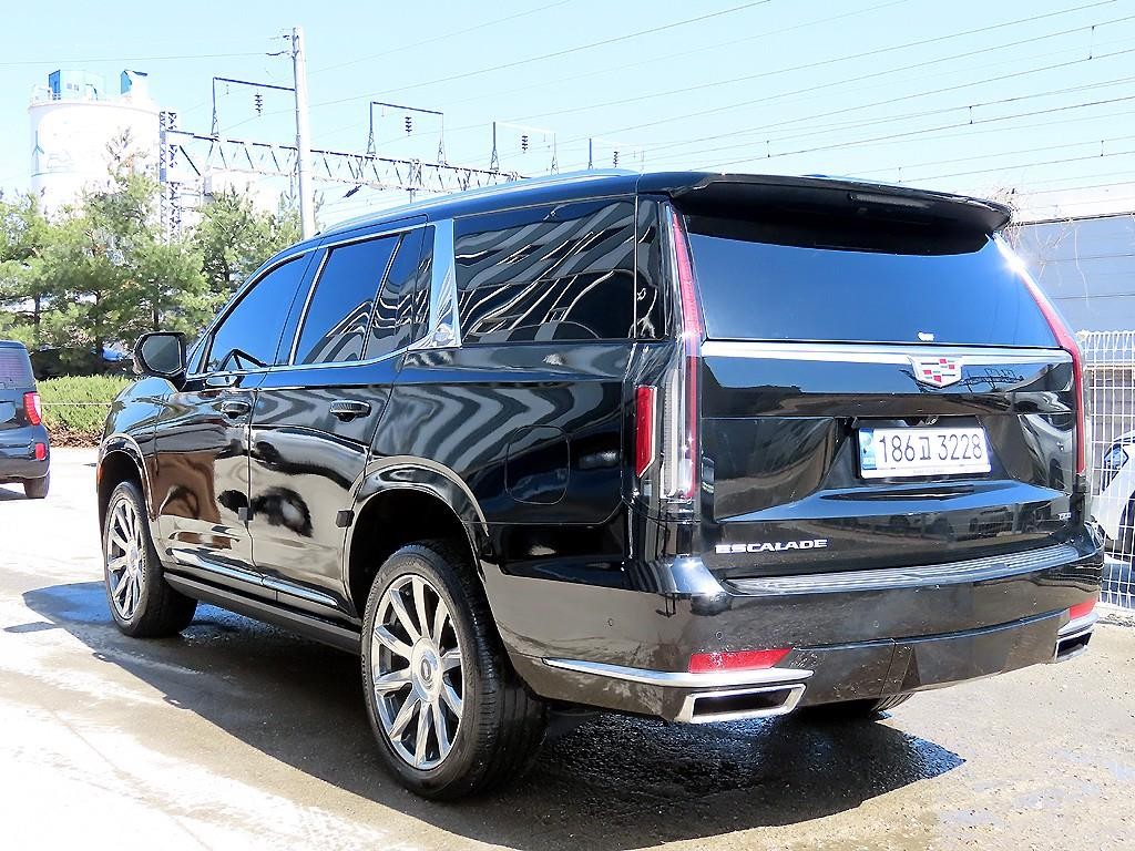 캐딜락 에스컬레이드 6.2 이미지 3