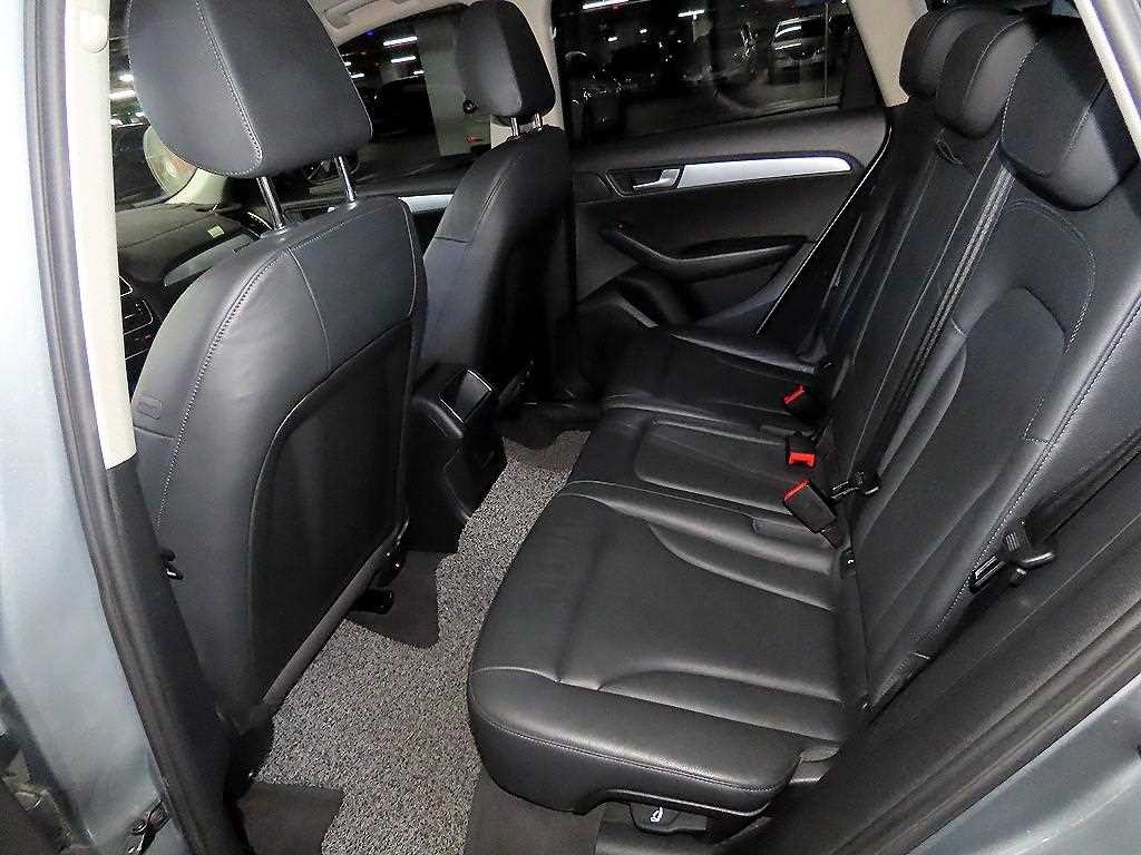 아우디 Q5 2.0 TDI 콰트로 이미지 7
