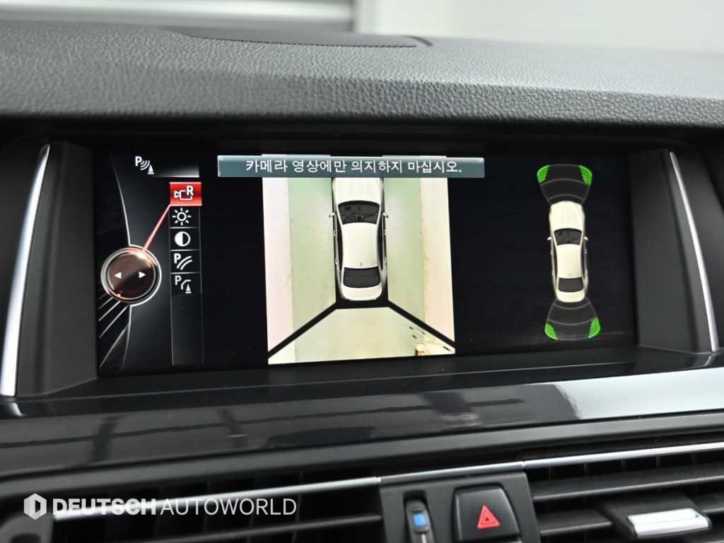 BMW 5시리즈 5시리즈 (F10) 520d xDrive M 에어로다이나믹 이미지 17
