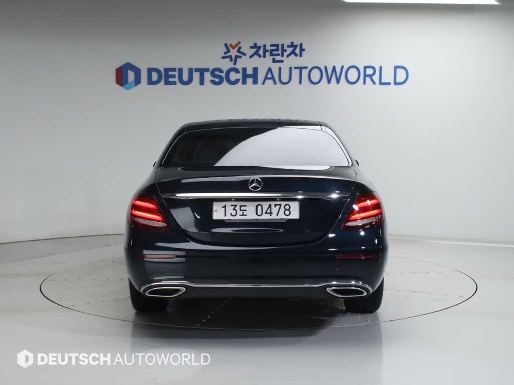 벤츠 E 클래스 E-클래스 W213 E220d 익스클루시브 이미지 4