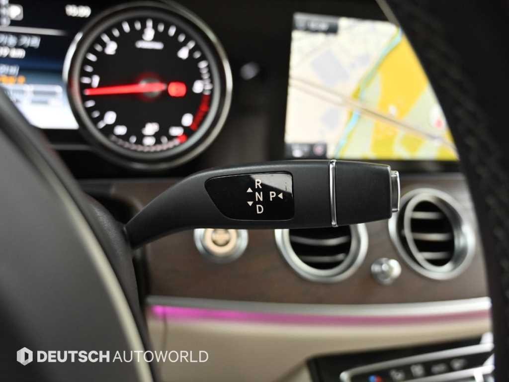 벤츠 E 클래스 E-클래스 W213 E220d 익스클루시브 이미지 9