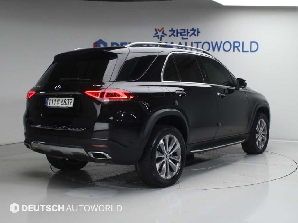 벤츠 GLE 클래스 GLE 클래스 W167 GLE 300d 4MATIC 이미지 2