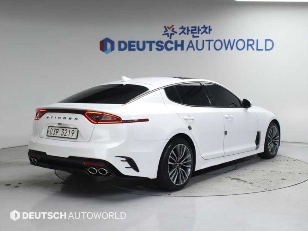 기아 스팅어 가솔린 2.0 터보 2WD 플래티넘 이미지 2