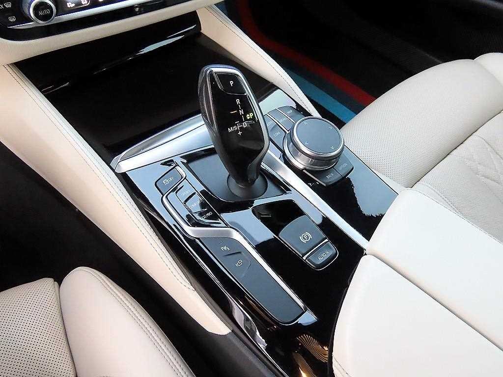 BMW 5시리즈 5시리즈 (G30) 530i xDrive M 스포츠 플러스 이미지 11