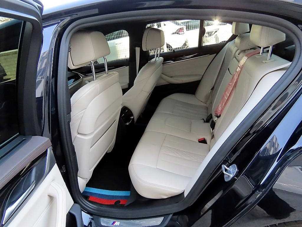 BMW 5시리즈 5시리즈 (G30) 530i xDrive M 스포츠 플러스 이미지 6