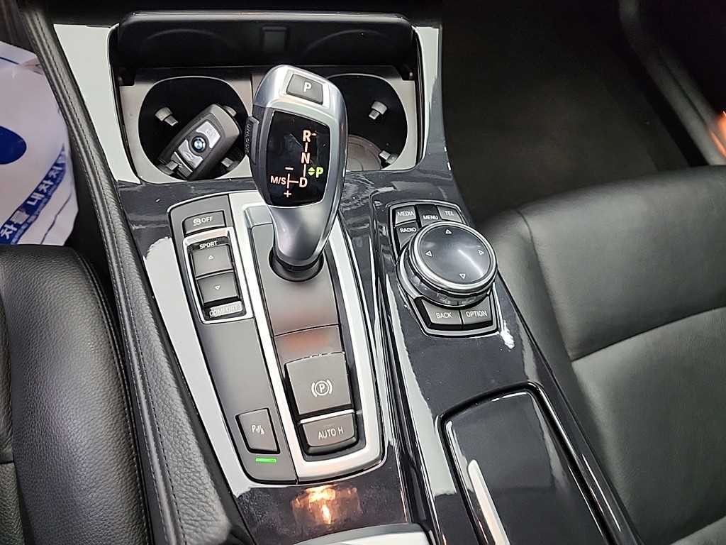 BMW 5시리즈 5시리즈 (F10) 520d 이미지 8