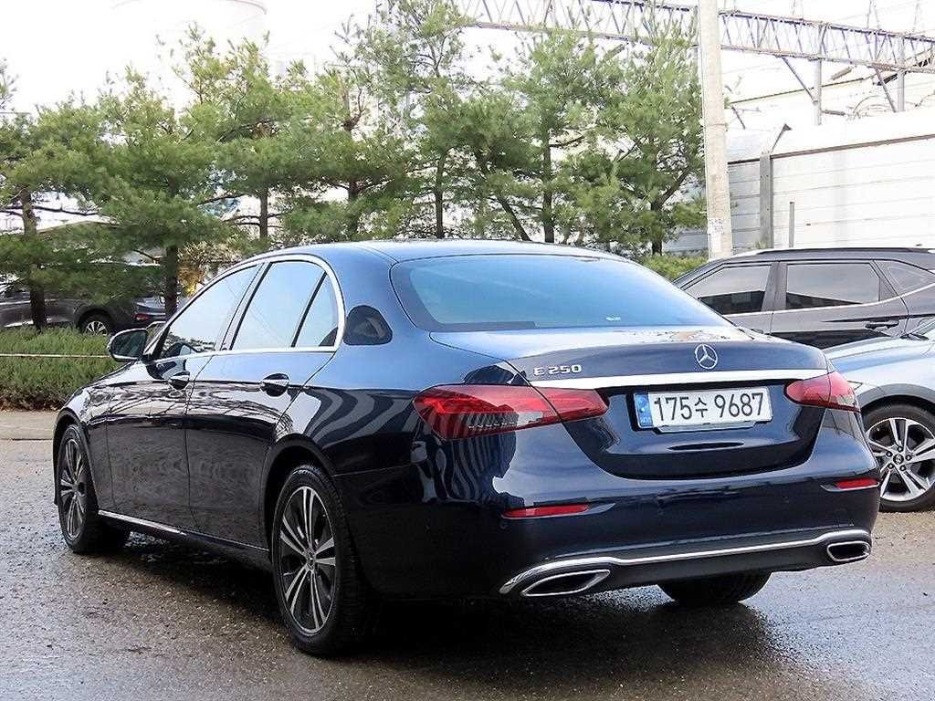 벤츠 E 클래스 E-클래스 W213 E250 아방가르드 이미지 3