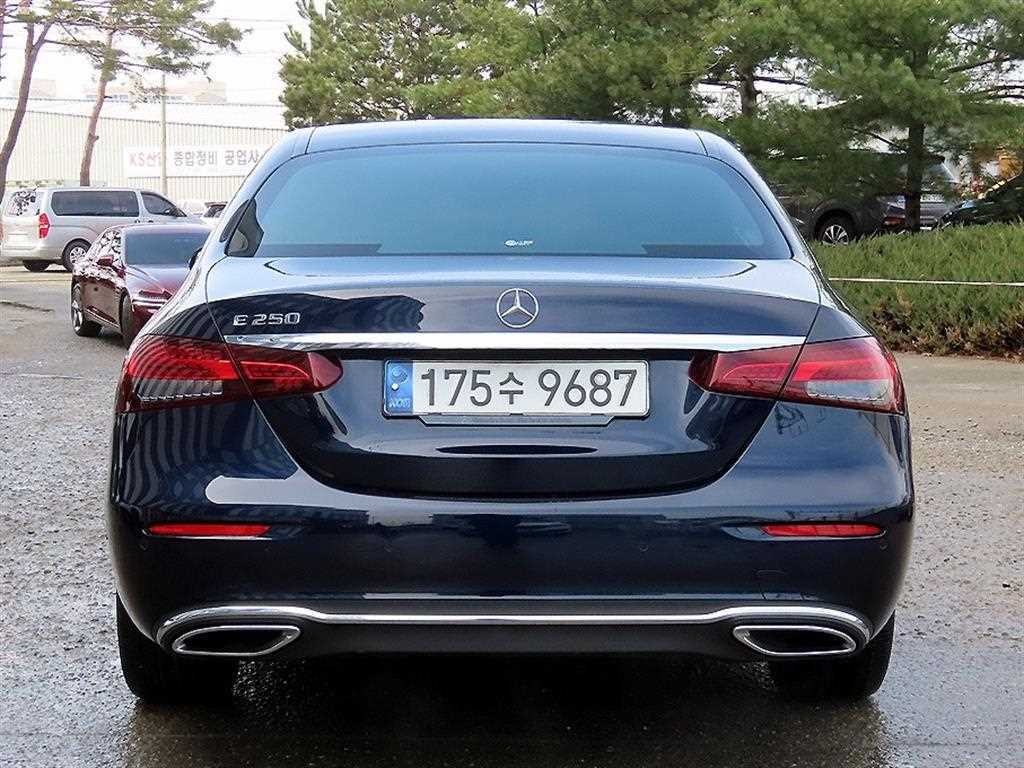 벤츠 E 클래스 E-클래스 W213 E250 아방가르드 이미지 4