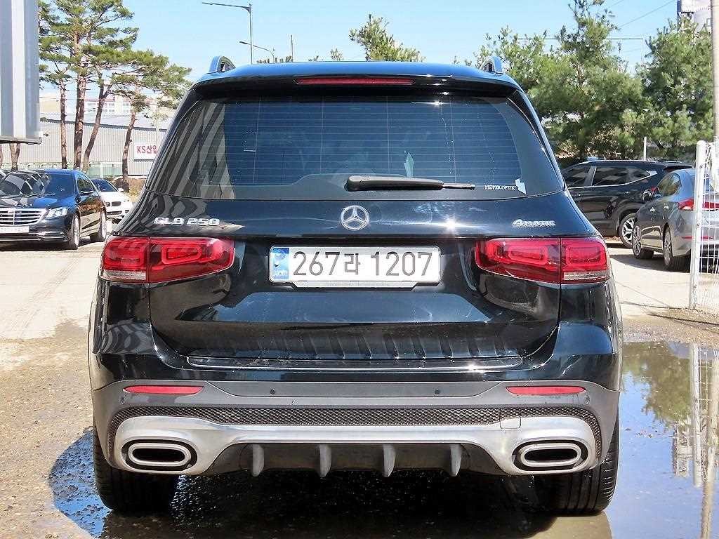 벤츠 GLB 클래스 GLB클래스 X247 GLB 250 4MATIC 이미지 4