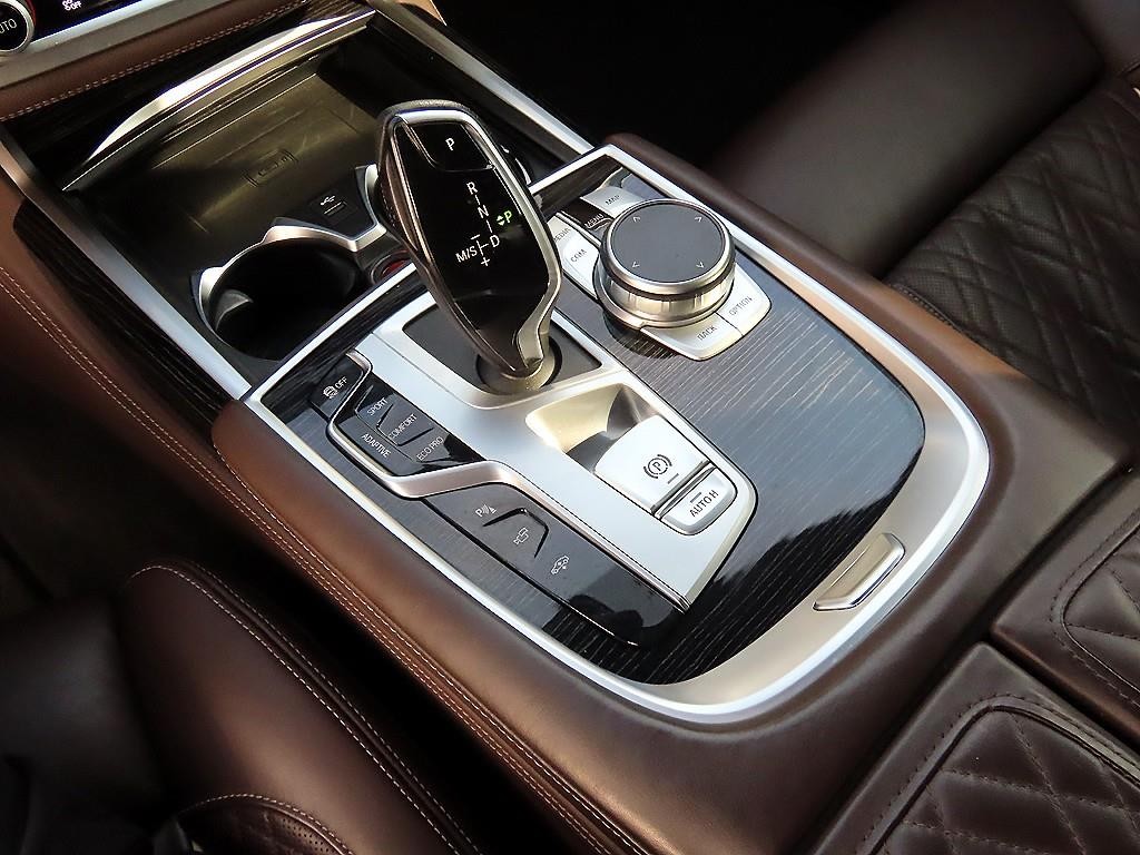 BMW 7시리즈 7시리즈 (G11) 740I M 스포츠 패키지 이미지 11
