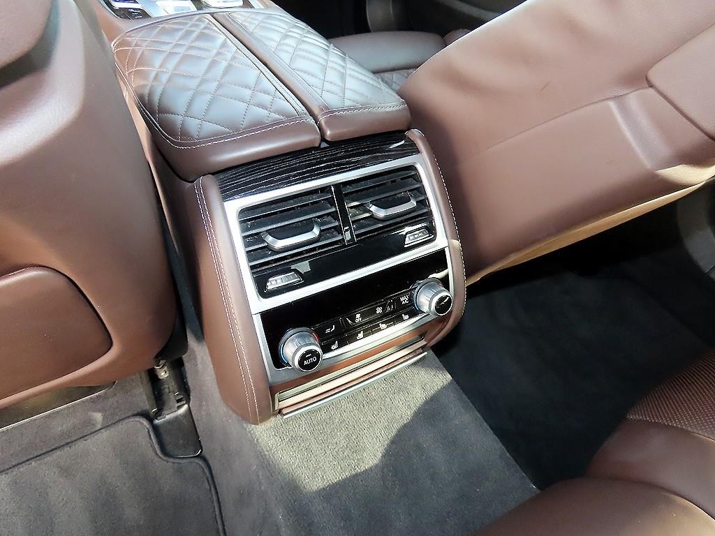 BMW 7시리즈 7시리즈 (G11) 740I M 스포츠 패키지 이미지 16