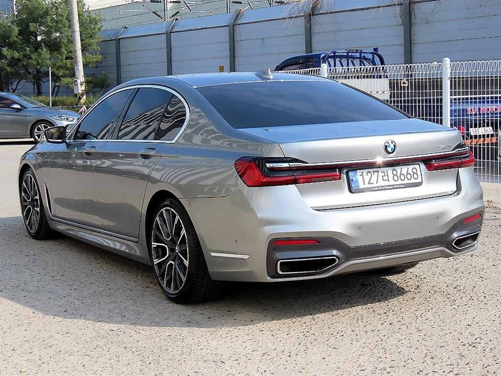 BMW 7시리즈 7시리즈 (G11) 740I M 스포츠 패키지 이미지 3
