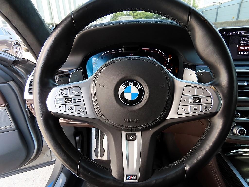 BMW 7시리즈 7시리즈 (G11) 740I M 스포츠 패키지 이미지 8