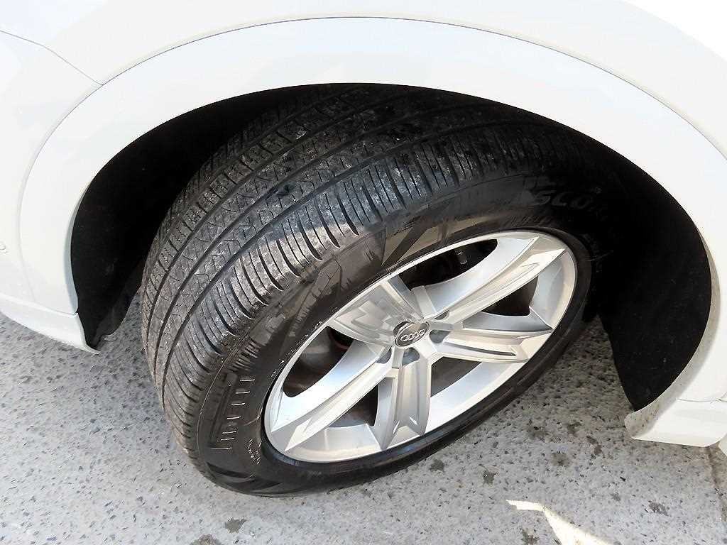 아우디 Q8 45 TDI 콰트로 프리미엄 이미지 20