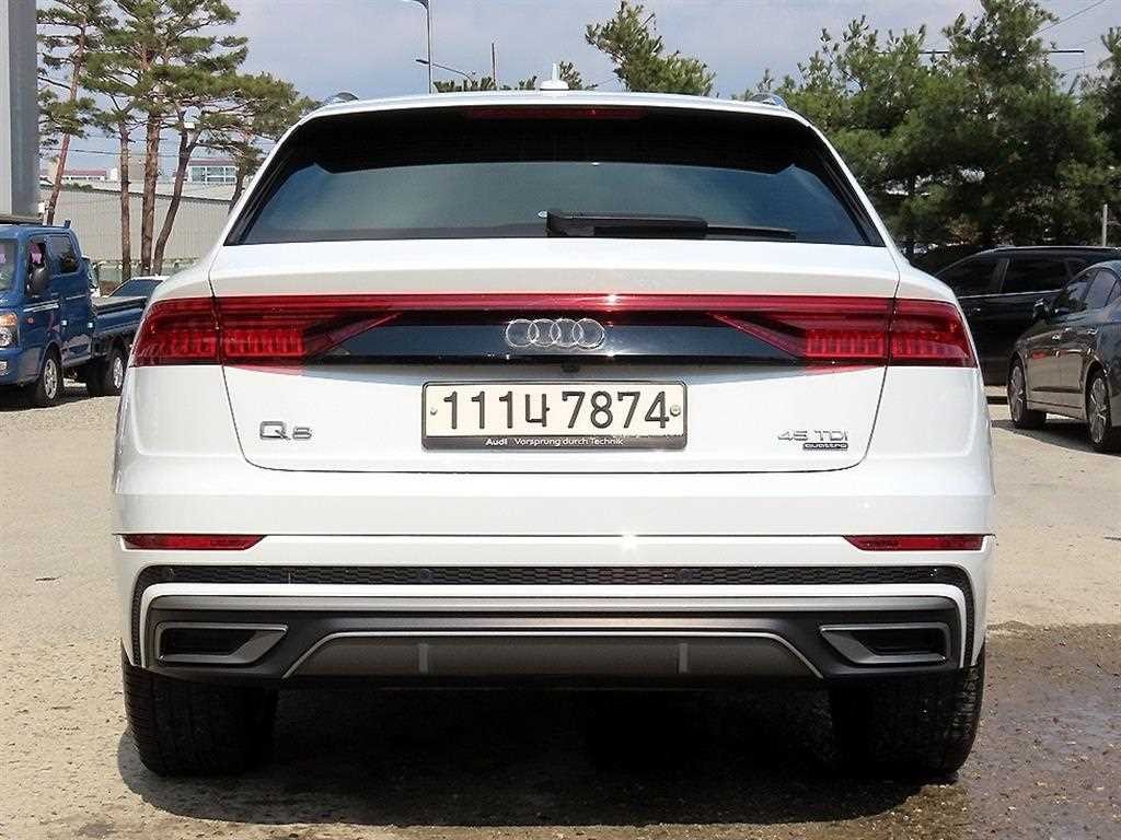 아우디 Q8 45 TDI 콰트로 프리미엄 이미지 4