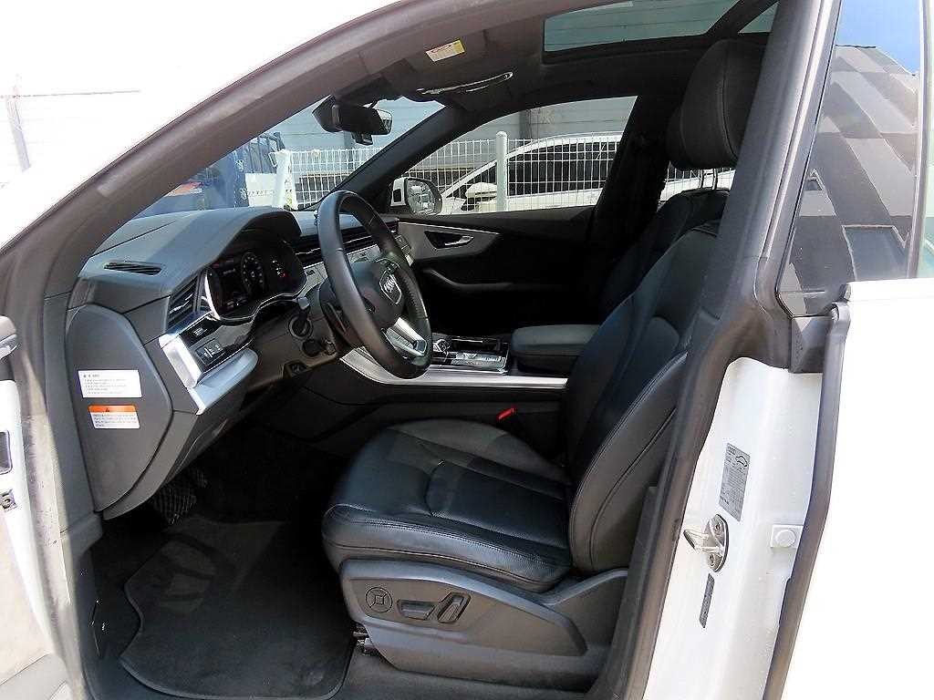 아우디 Q8 45 TDI 콰트로 프리미엄 이미지 5