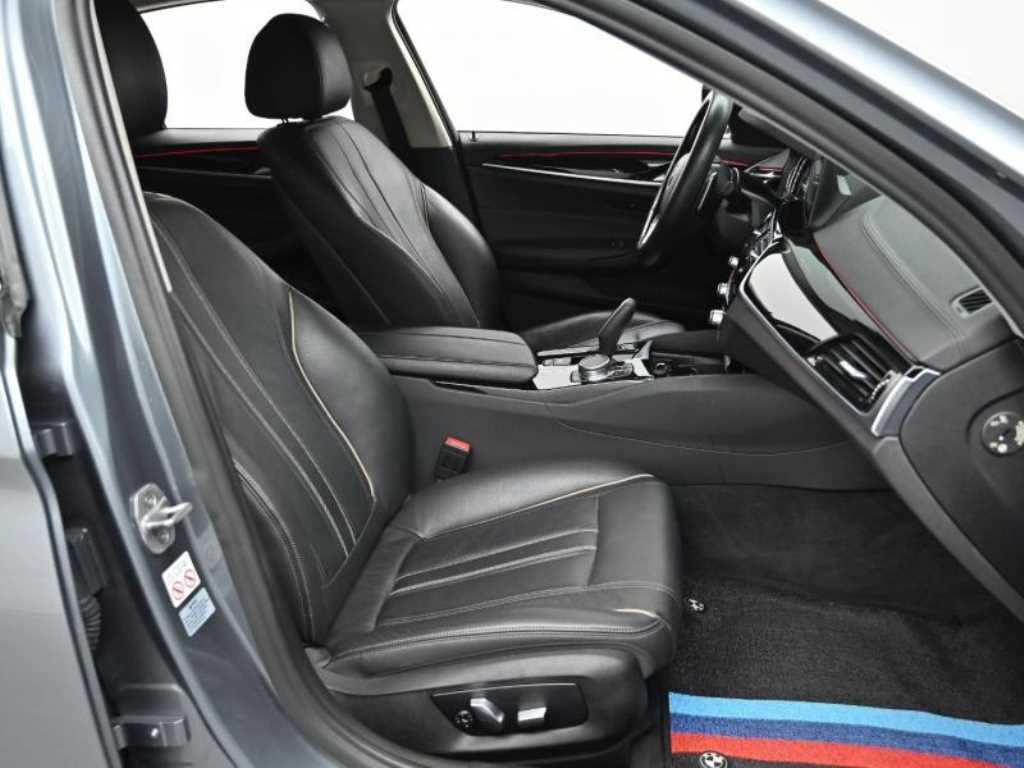 BMW 5시리즈 5시리즈 (G30) 520d 럭셔리 스페셜 에디션 이미지 10