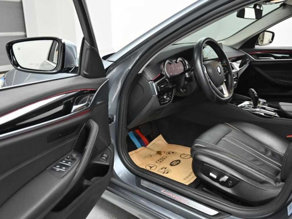 BMW 5시리즈 5시리즈 (G30) 520d 럭셔리 스페셜 에디션 이미지 11