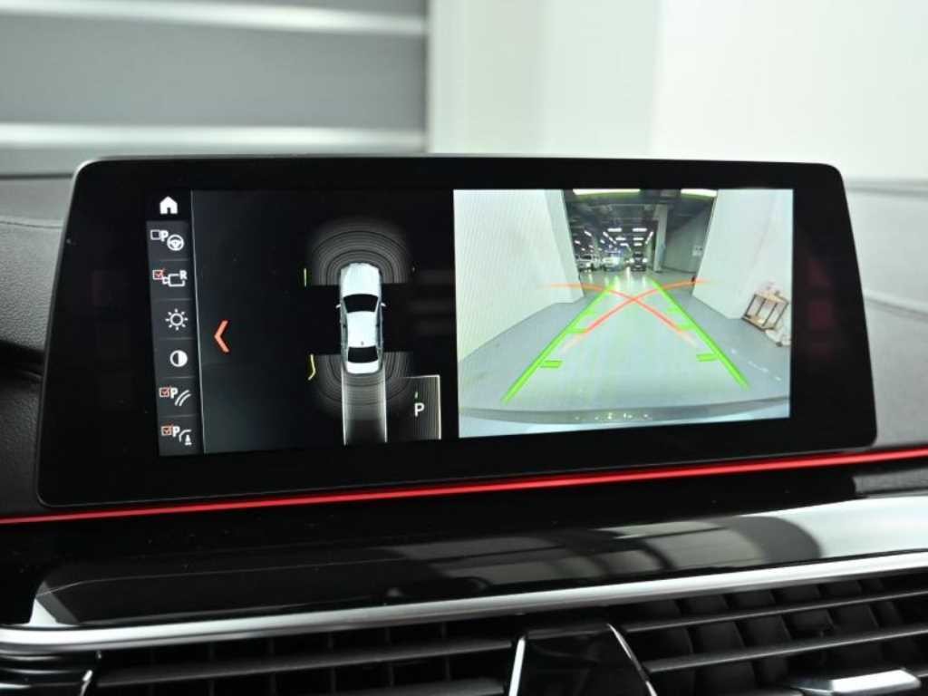 BMW 5시리즈 5시리즈 (G30) 520d 럭셔리 스페셜 에디션 이미지 15