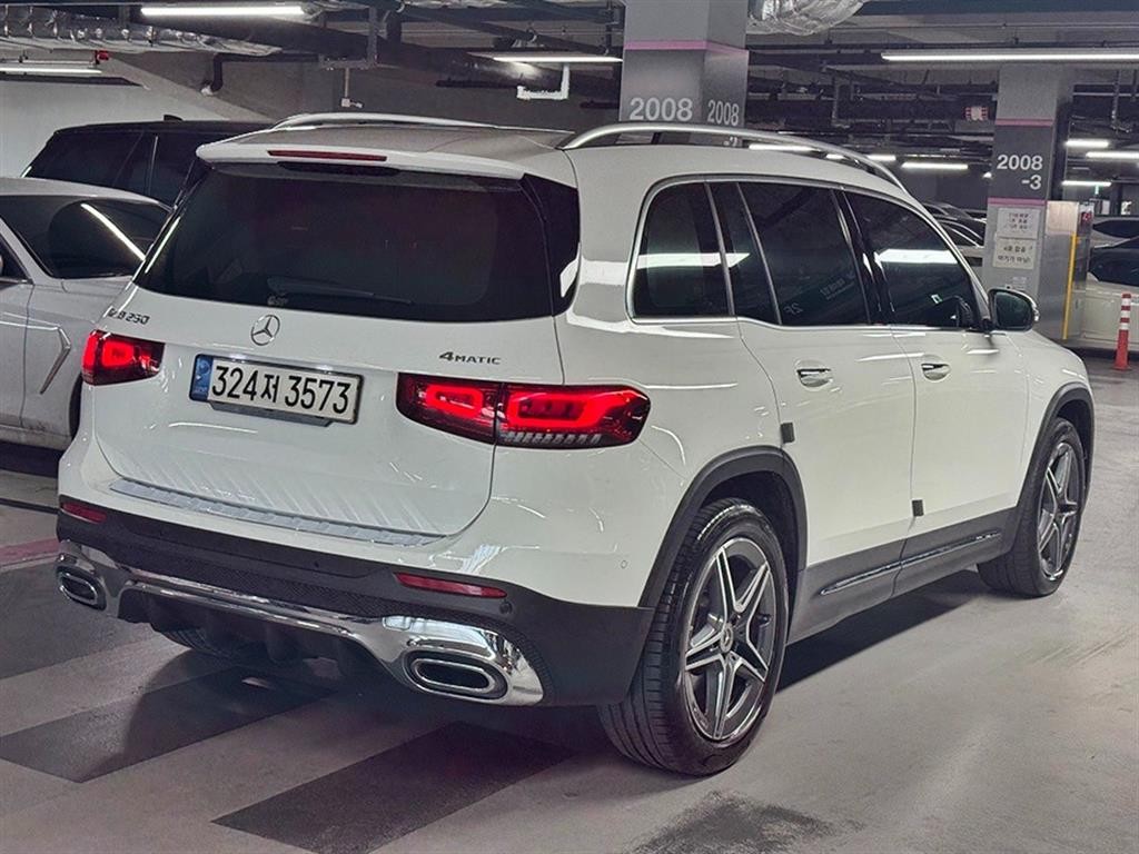 벤츠 GLB 클래스 GLB클래스 X247 GLB 250 4MATIC 이미지 3