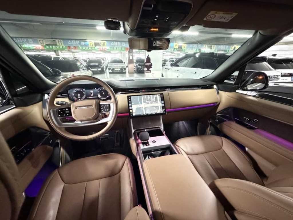 랜드로버 레인지로버 레인지로버 5세대 4.4 P530 LWB 오토바이오그래피 이미지 7