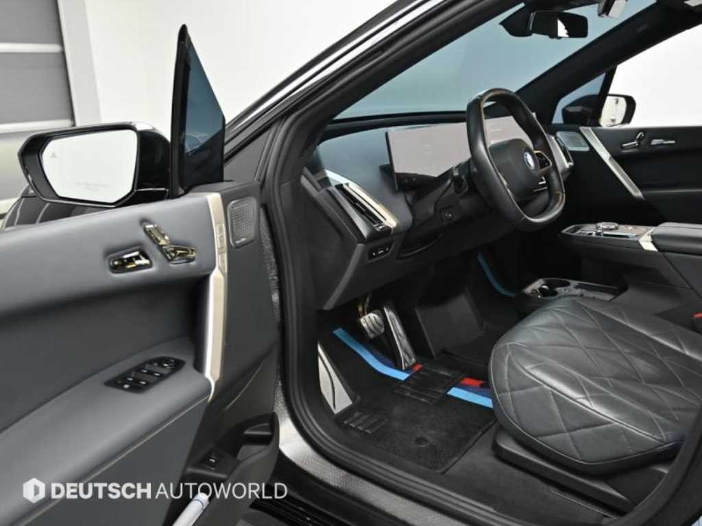 BMW iX xDrive 50 스포츠 플러스 이미지 11