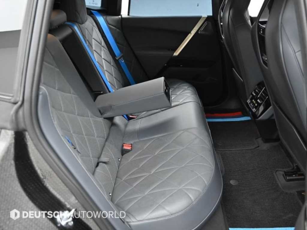 BMW iX xDrive 50 스포츠 플러스 이미지 12