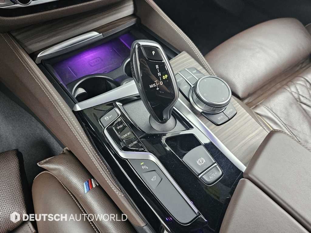 BMW 5시리즈 5시리즈 (G30) 520d xDrive M 스포츠 플러스 이미지 9