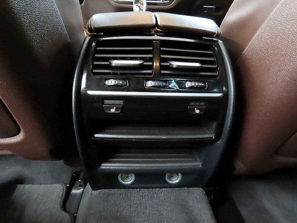BMW 5시리즈 5시리즈 (G30) 530i xDrive 럭셔리 플러스 이미지 12