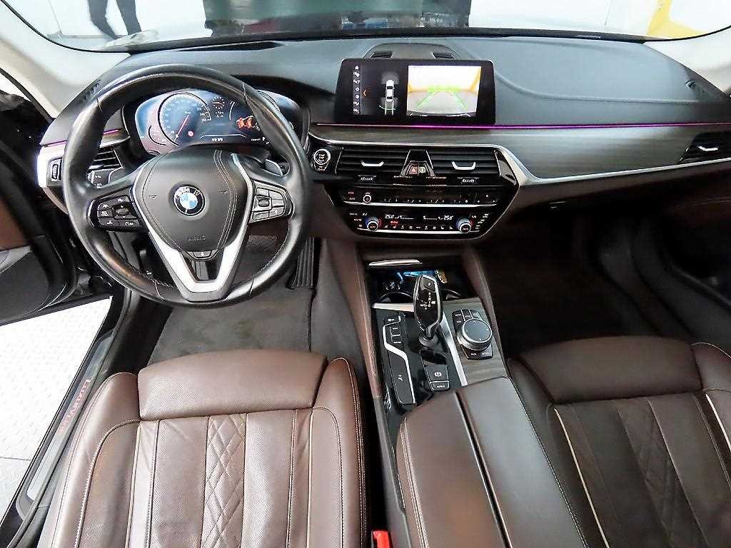 BMW 5시리즈 5시리즈 (G30) 530i xDrive 럭셔리 플러스 이미지 7