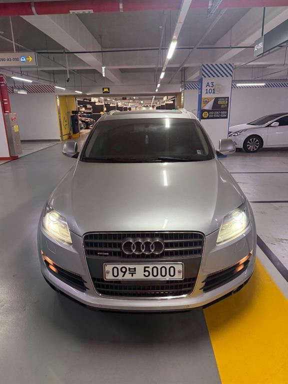 아우디 Q7 4.2 FSI 콰트로 이미지 1