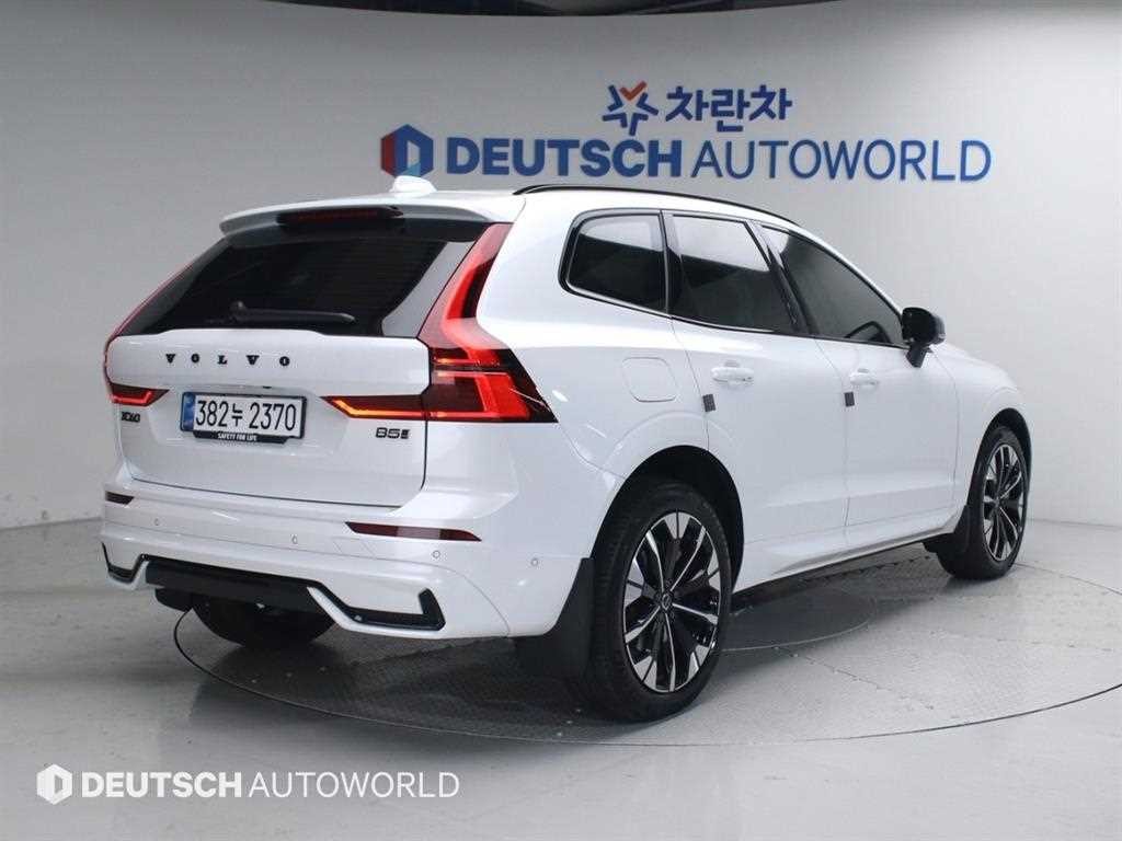 볼보 XC60 XC60(2세대) B5 AWD 울트라 브라이트 이미지 3