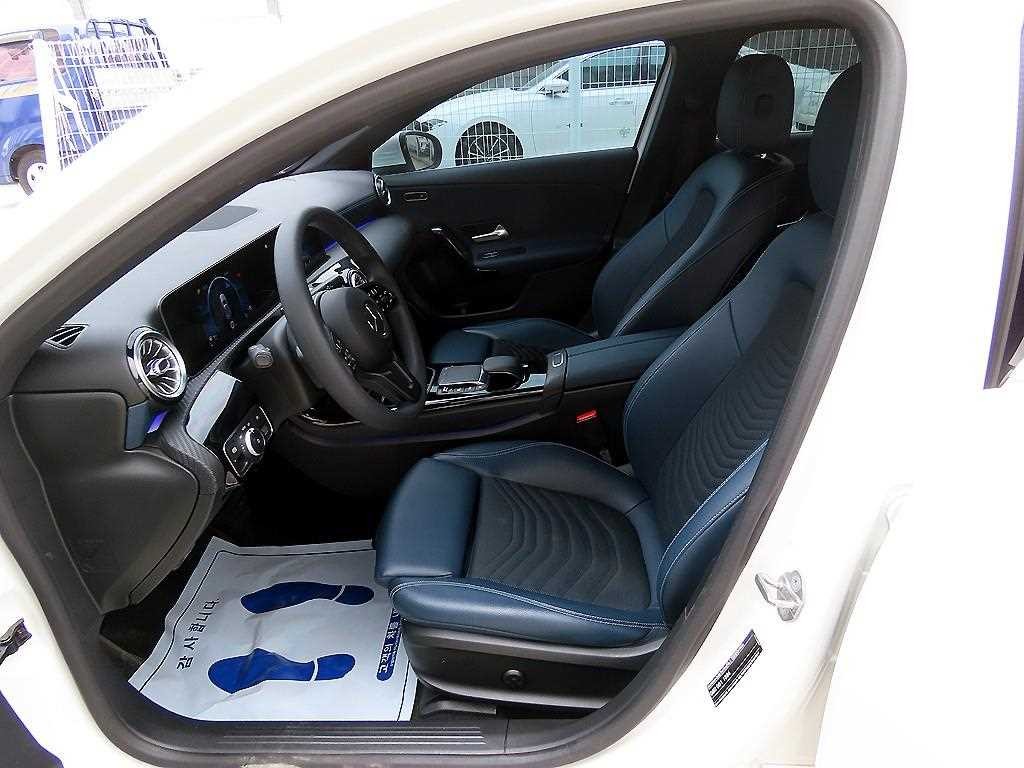 벤츠 A 클래스 A클래스 W177 A220 해치백 이미지 5