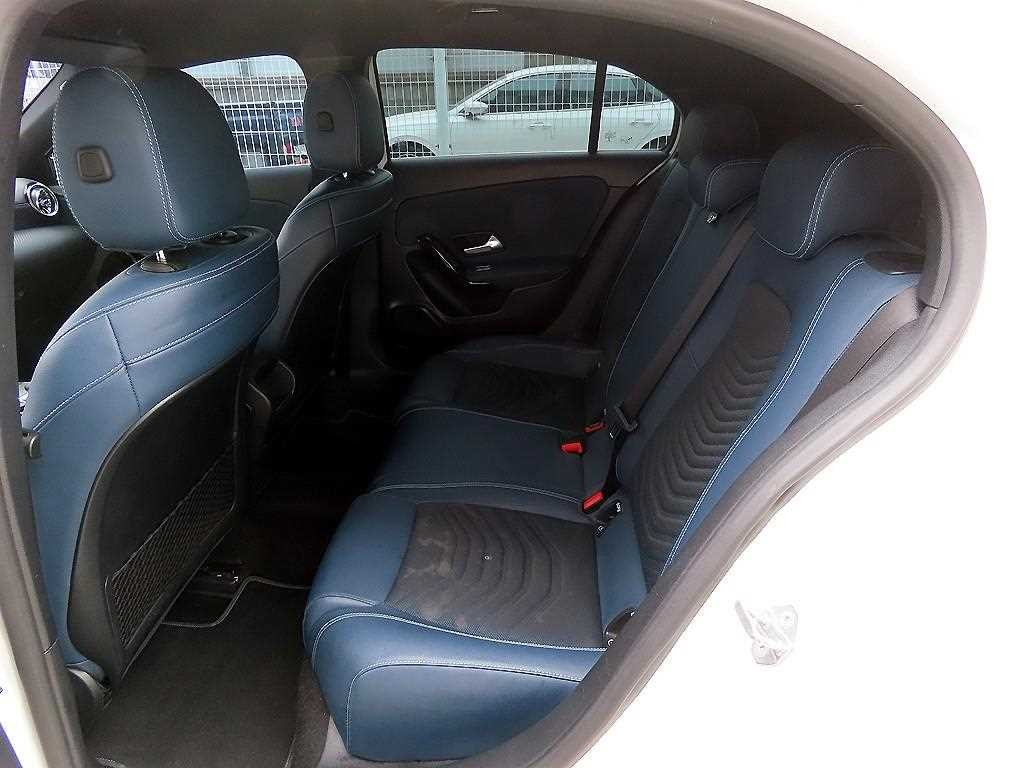 벤츠 A 클래스 A클래스 W177 A220 해치백 이미지 6