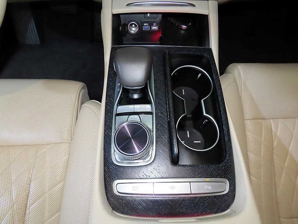 기아 K9 더 뉴 K9 2세대 3.3 T-GDI AWD 마스터즈 이미지 12