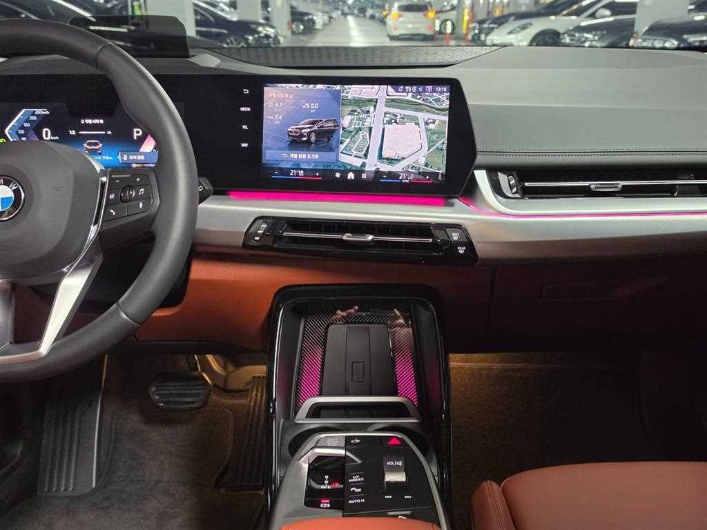 BMW 2시리즈 2시리즈 액티브 투어러 (U06) 220i M 스포츠 이미지 11