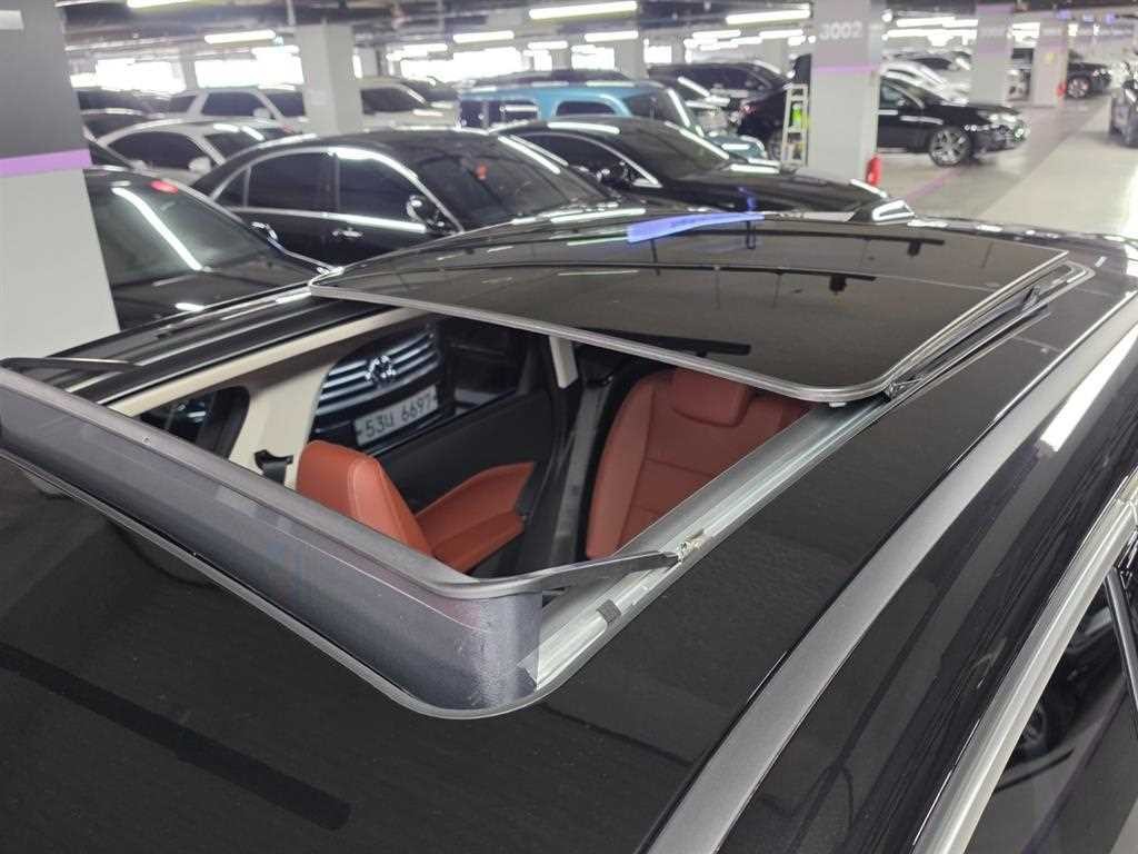 BMW 2시리즈 2시리즈 액티브 투어러 (U06) 220i M 스포츠 이미지 20