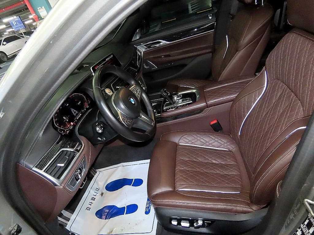 BMW 7시리즈 7시리즈 (G11) 740Li xDrive M SPORT 스포츠 이미지 6