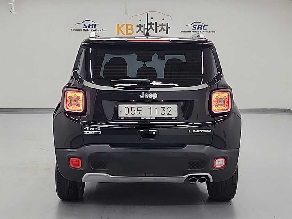지프 레니게이드 2.0 디젤 리미티드 AWD 이미지 3