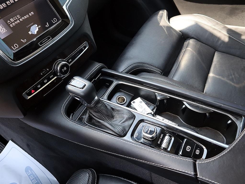 볼보 XC90 XC90 2세대 2.0 T6 AWD 인스크립션 이미지 11