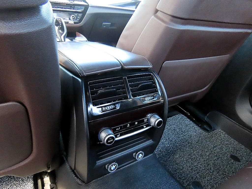 BMW 5시리즈 5시리즈 (G30) 530i M 스포츠 플러스 이미지 16